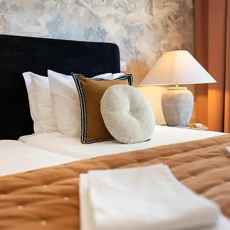 Отель Monte Canelas 4*